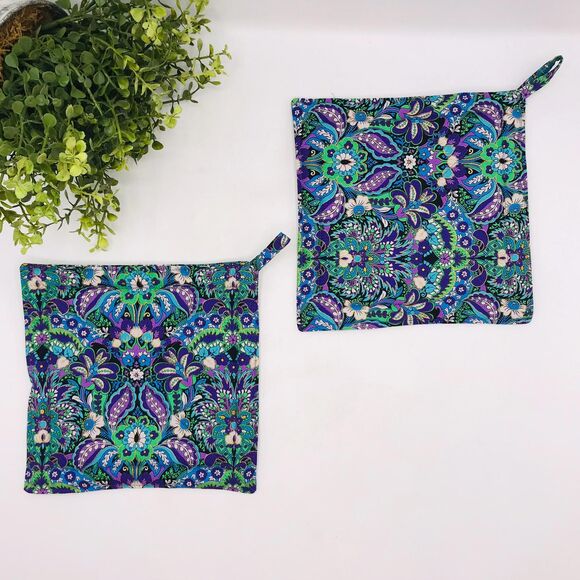 2 Square Potholders, Violet Purple Paisley Pring, 2 Piece Set, 7x7 Inches - Picture 2 of 4
